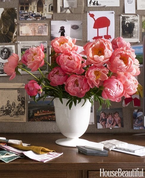 Que tal um arranjo simples com um tipo de flor? Arranjo de flores na decoração