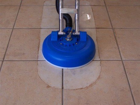 Limpeza de rejuntes com vapor