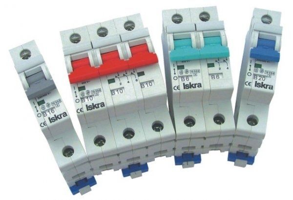 Disjuntores elétricos