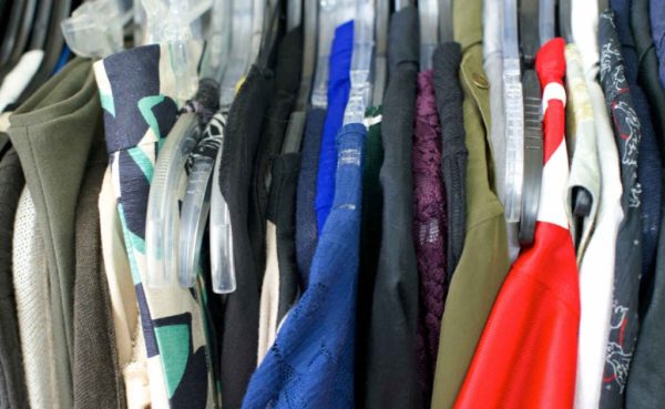 Removendo mofo de roupas