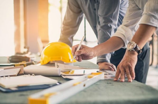 Empreiteira em obra