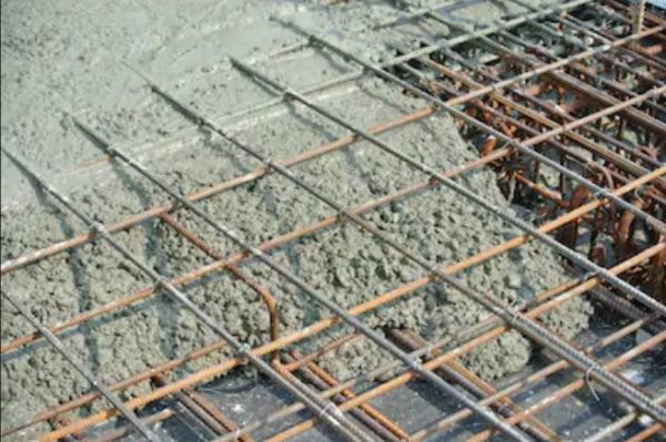 Concreto armado sendo feito